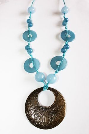 Collar azul